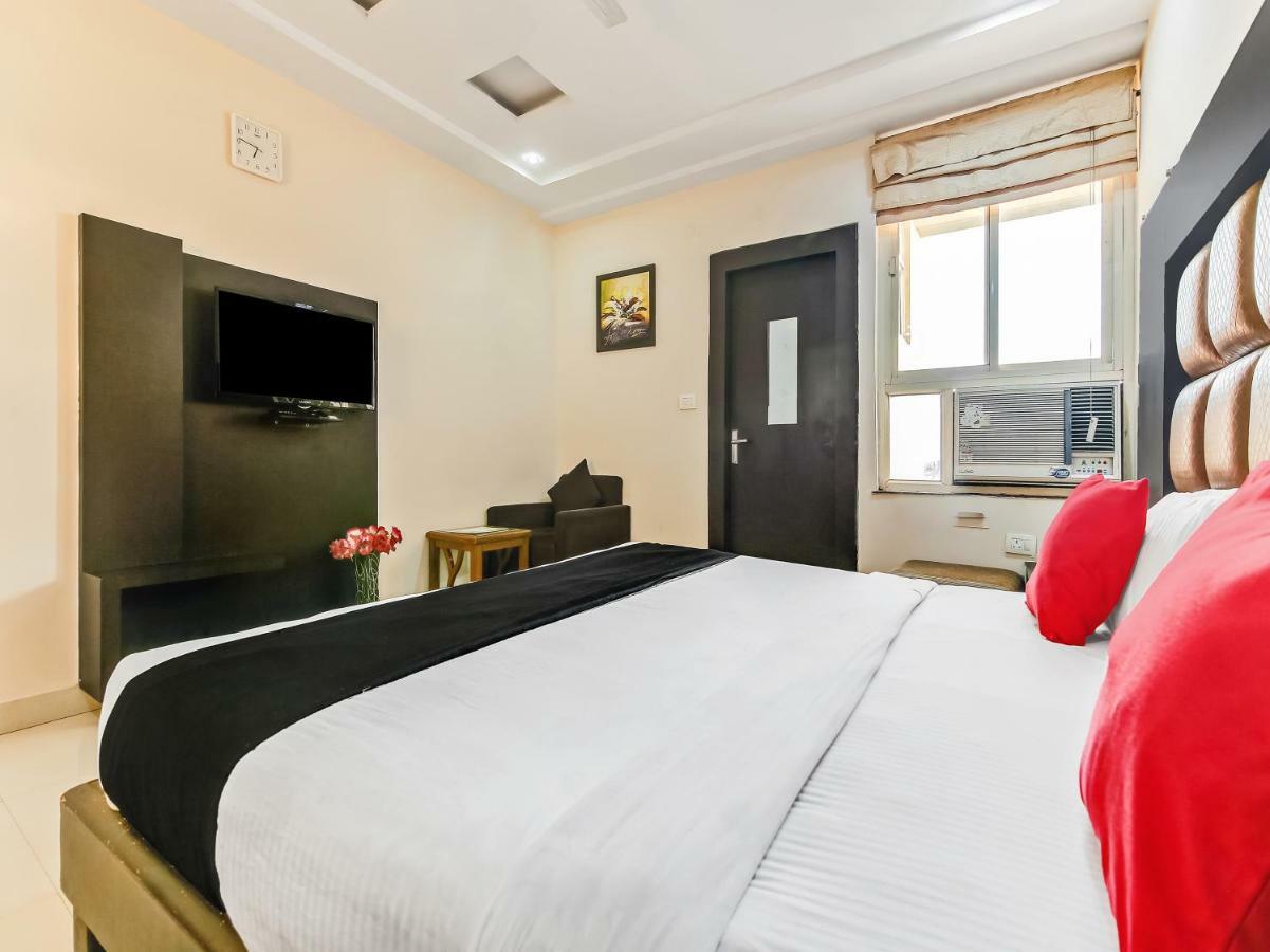 Capital O 32619 Hotel Sugar Palm Gwalior Buitenkant foto