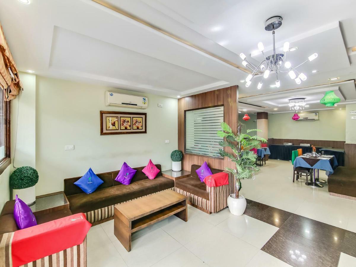 Capital O 32619 Hotel Sugar Palm Gwalior Buitenkant foto