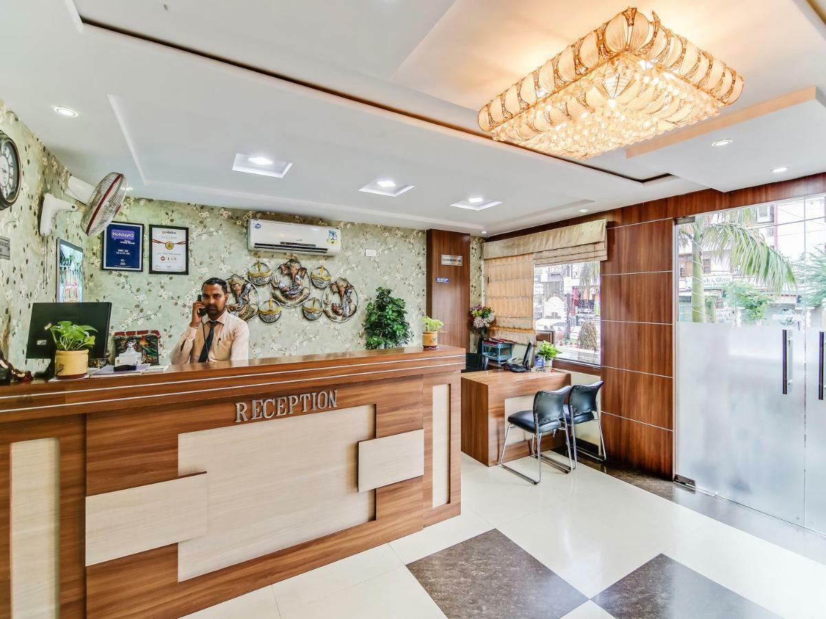 Capital O 32619 Hotel Sugar Palm Gwalior Buitenkant foto