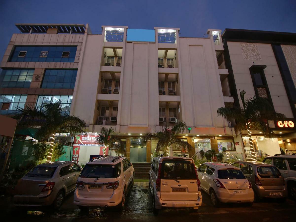 Capital O 32619 Hotel Sugar Palm Gwalior Buitenkant foto