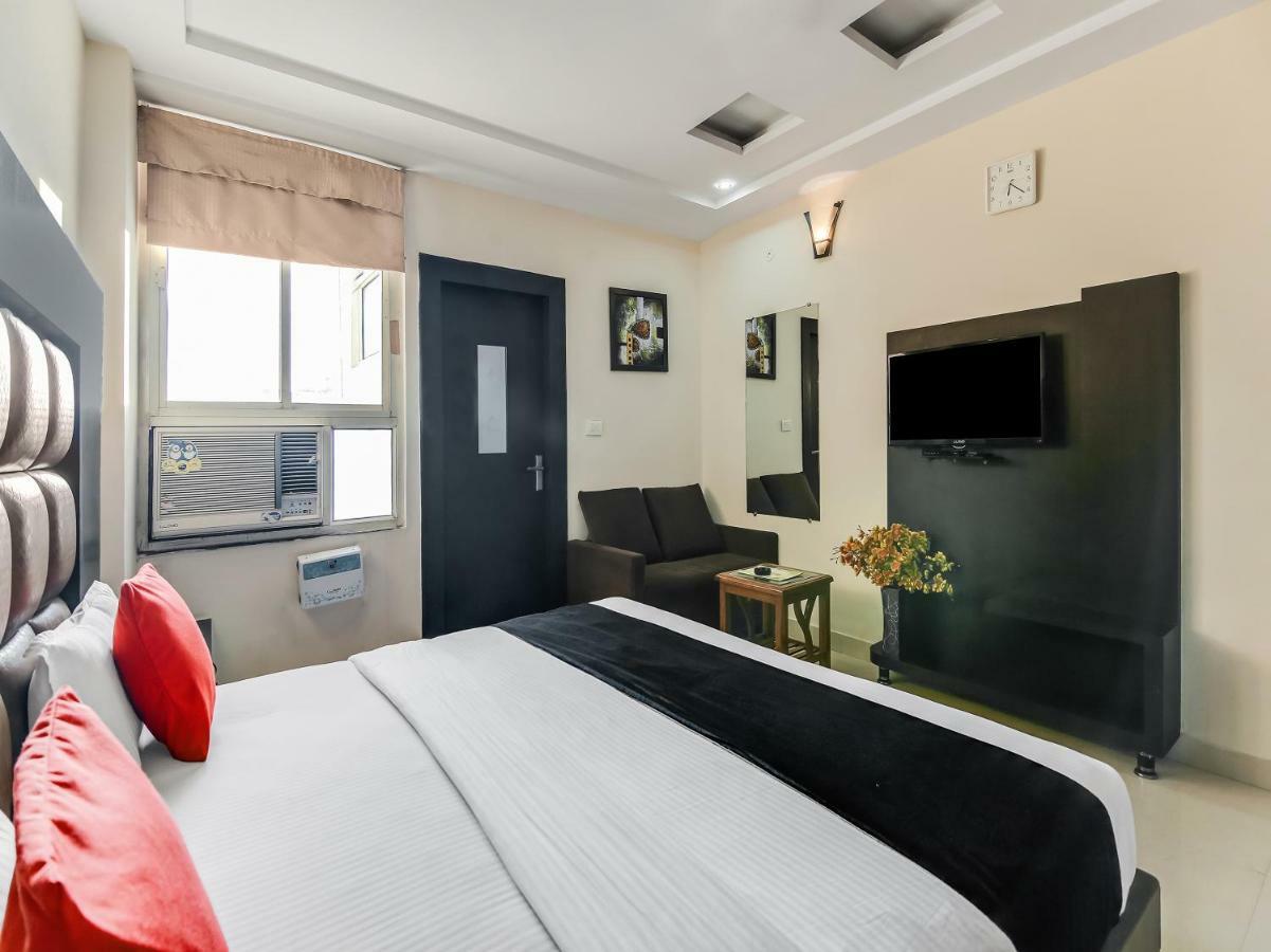 Capital O 32619 Hotel Sugar Palm Gwalior Buitenkant foto