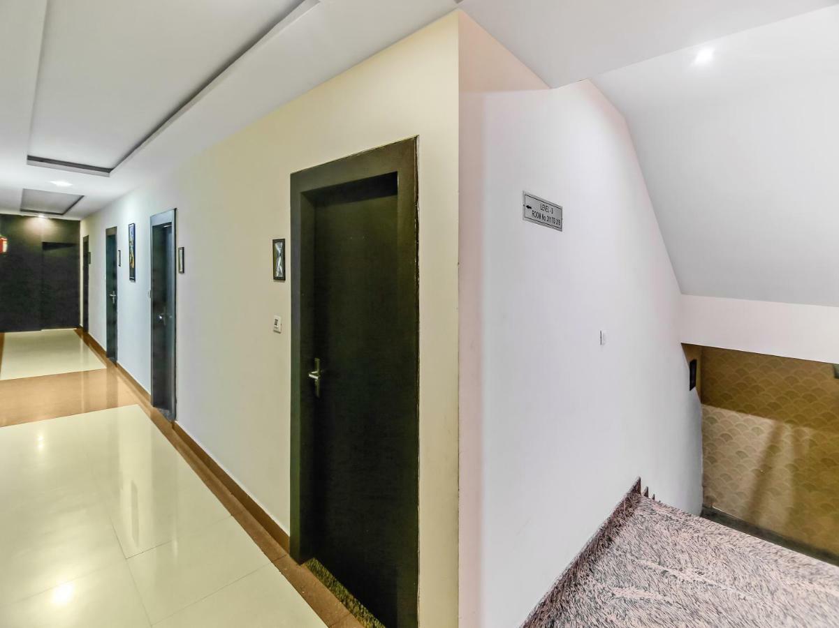 Capital O 32619 Hotel Sugar Palm Gwalior Buitenkant foto